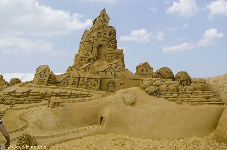 zandsculptureblankenbergefoto48.jpg