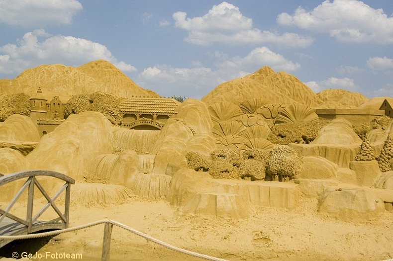 zandsculptureblankenbergefoto52.jpg