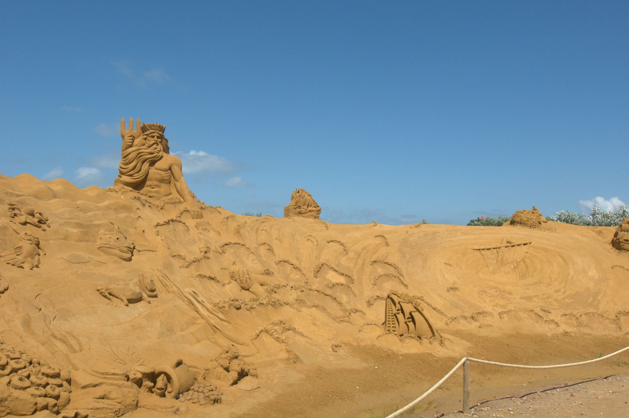 zandsculpturenblankenbergefoto42.jpg