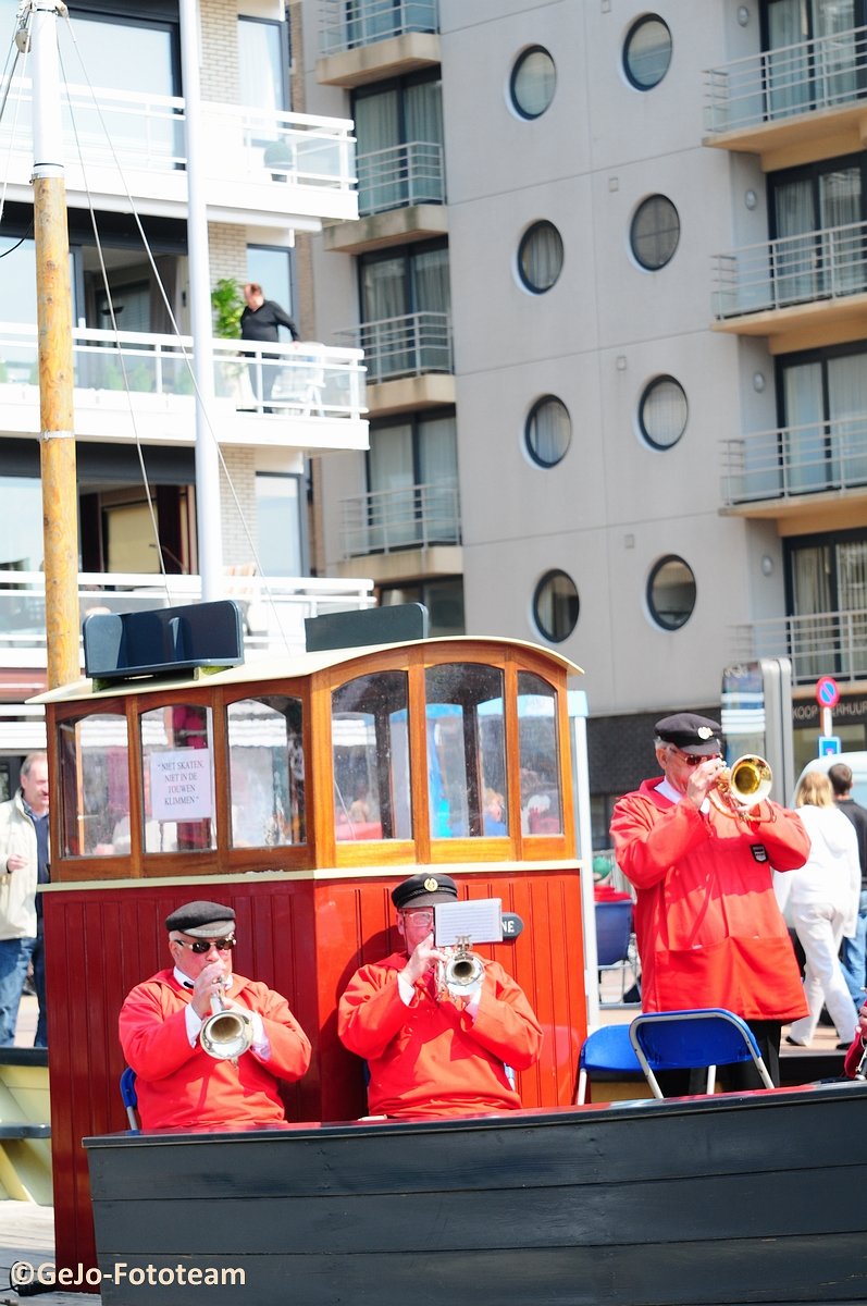 havenfeestenblankenbergestadsmuzikantenapperitiefconcertfoto040.jpg